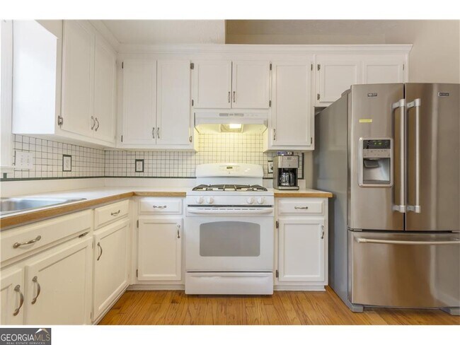 Building Photo - 2807 Forest Wood Dr