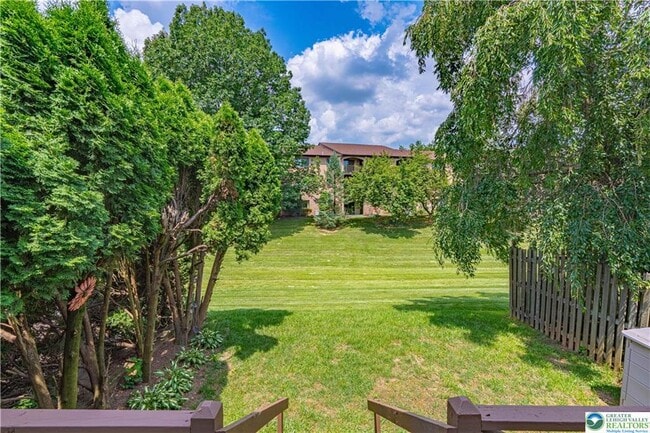 Building Photo - 4531 N Hedgerow Dr