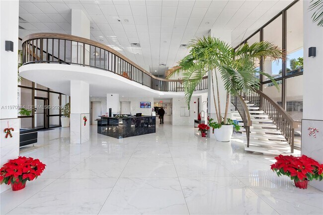 Building Photo - 336 N Birch Rd