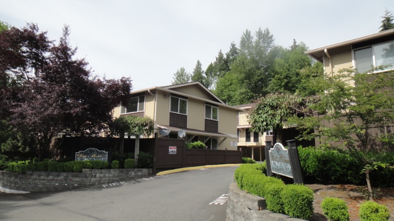 Building Photo - 1626 Kent Des Moines Rd