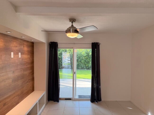 Building Photo - 51905 Avenida Velasco