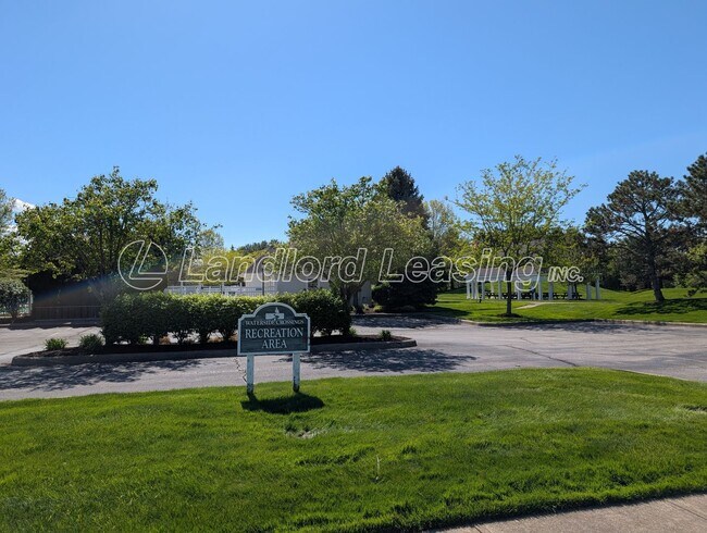 Building Photo - 33317 Fairport Dr