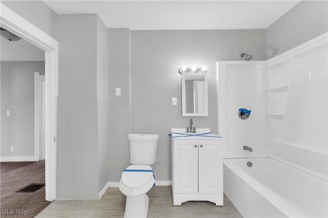 Building Photo - 3877 W 31st St