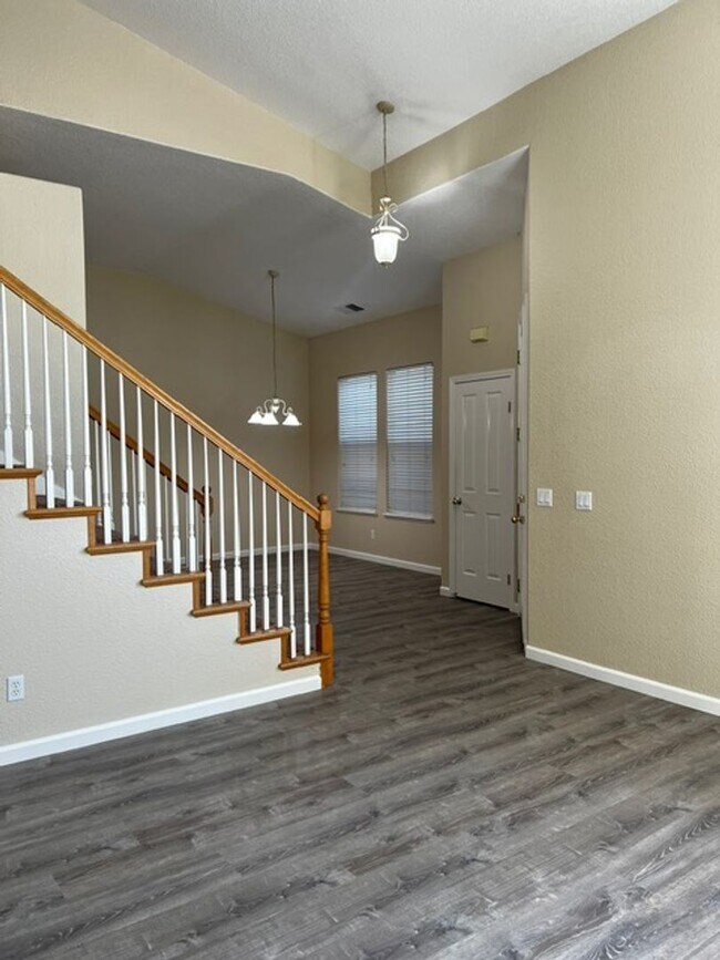 Building Photo - Desired Two Story 3 Bedroom 2.5 Bath Petal...