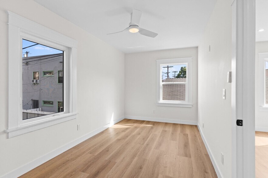 Building Photo - 526 Lime Ave