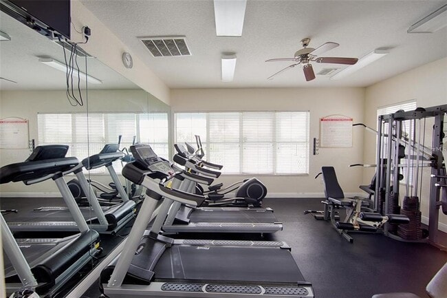 Building Photo - 9826 Carlsdale Dr