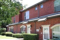 Building Photo - 400 Central Park Dr