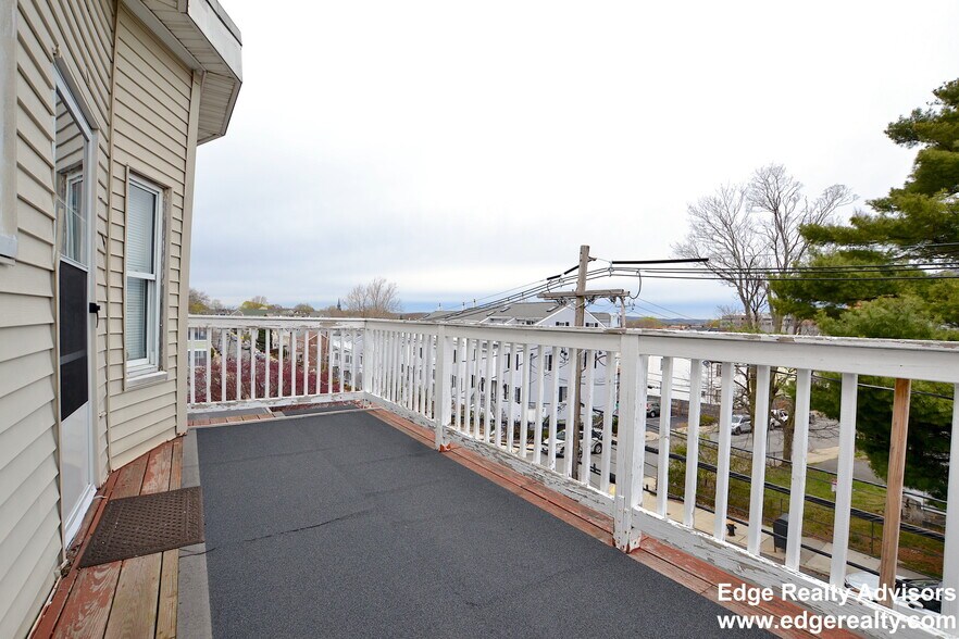 Building Photo - 40 Union St