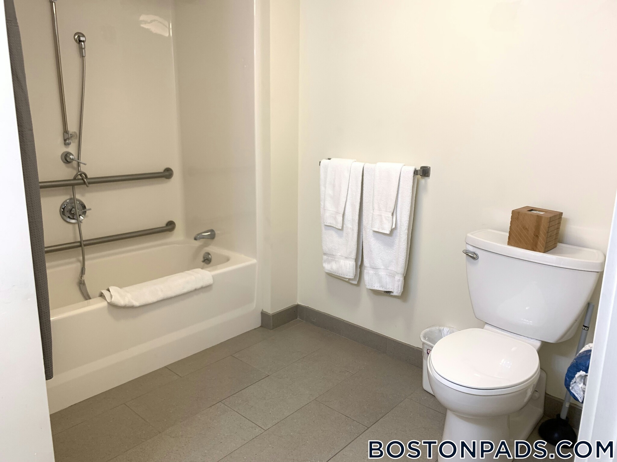 Building Photo - 8 Winter Pl