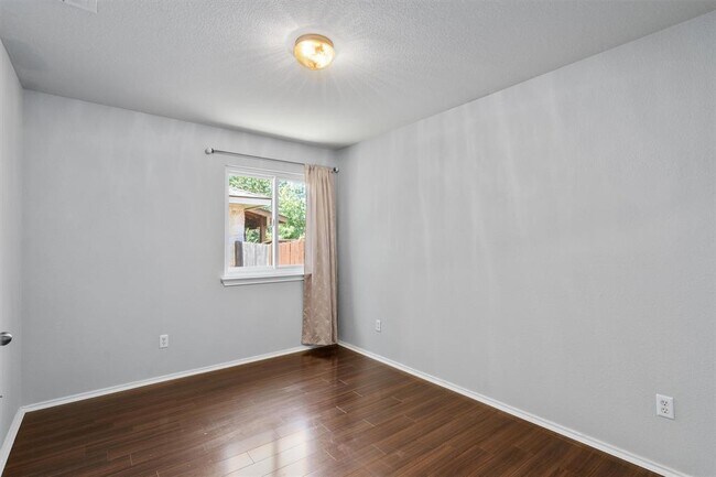 Building Photo - 2304 Jesse Owens Dr
