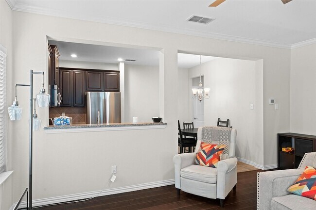 Building Photo - 6900 Carrington Ln