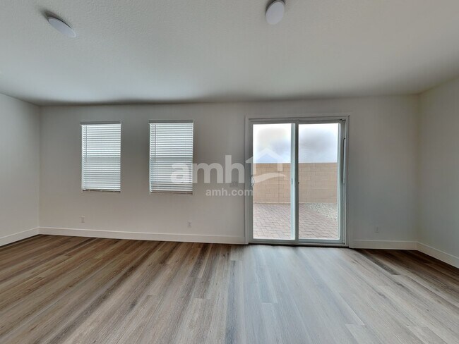 Building Photo - 11111 Magallanes St