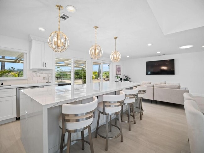 Building Photo - 11748 Via Chona