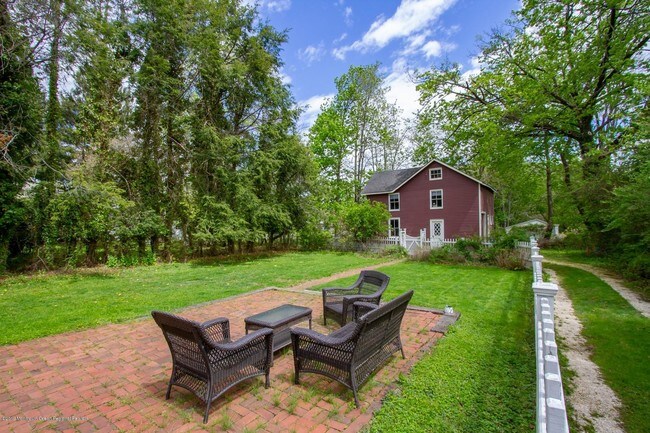 Building Photo - 905 Broad St