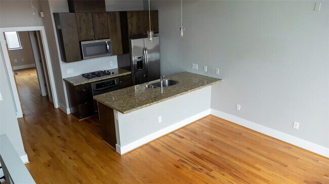 Building Photo - 1037 Bonner St