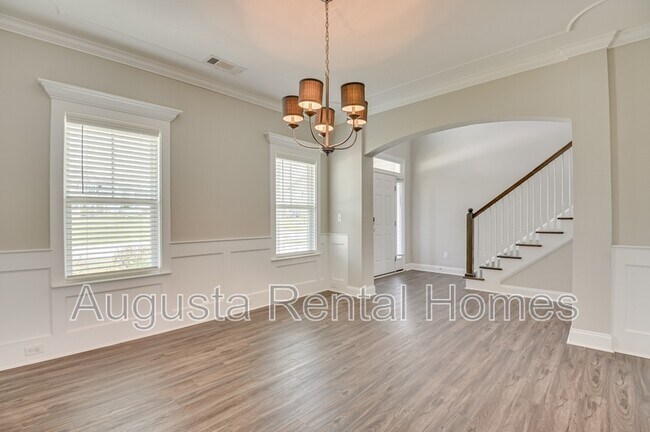 Building Photo - 1110 George W Crawford Dr
