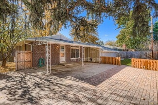 Building Photo - 10503 W 62nd Pl