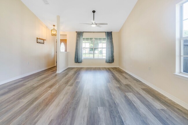 Building Photo - 1356 Sterling Point Dr