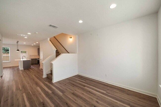 Building Photo - 5160 N A.W. Grimes Blvd