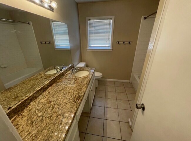 Building Photo - 3410 33rd St