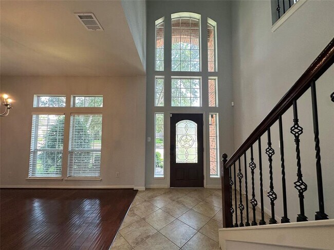 Building Photo - 5218 Pebble Bluff Ln