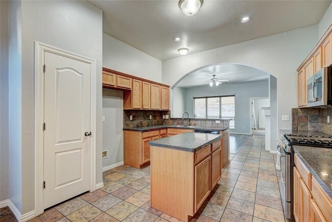 Building Photo - 7508 NW 134th St