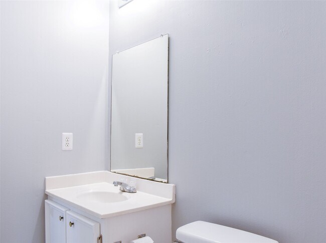 Building Photo - 1006 Addison Park Ln