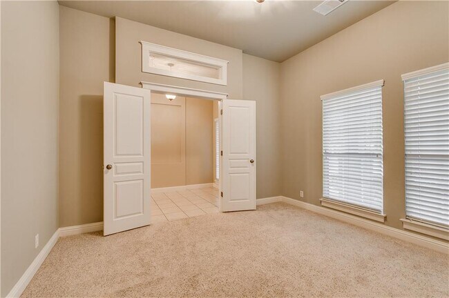 Building Photo - 9512 Hopeland Dr