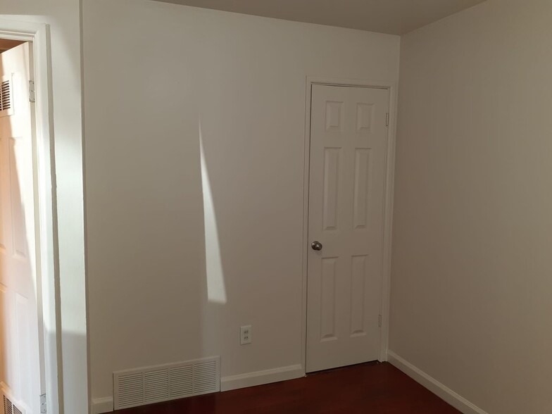 Building Photo - 2514 Telegraph Rd