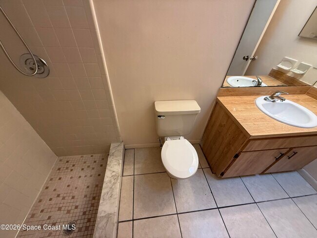 Building Photo - 1514 Clearlake Rd