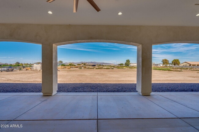 Building Photo - 22926 W La Mirada Dr