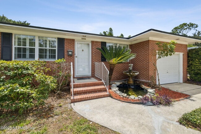 Building Photo - 8056 Catawba Dr