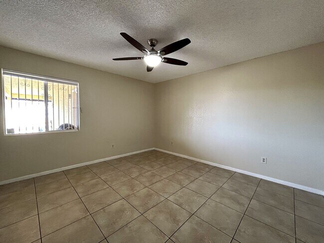 Building Photo - AVAILABLE NOW!!! !! UNFURNISHED 3 Bedroom 2 Bath Pool Home in Desert Hot Springs!