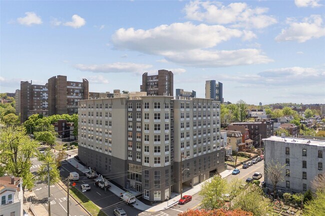 Building Photo - 56 Prospect St