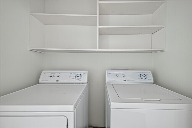 Building Photo - 1917 Trixie Ln