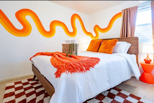 Building Photo - 615 N Staats Dr