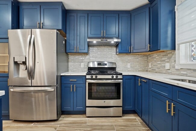 Building Photo - 1507 80th St