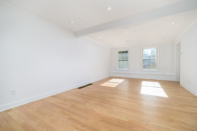 Building Photo - 159 Grove St