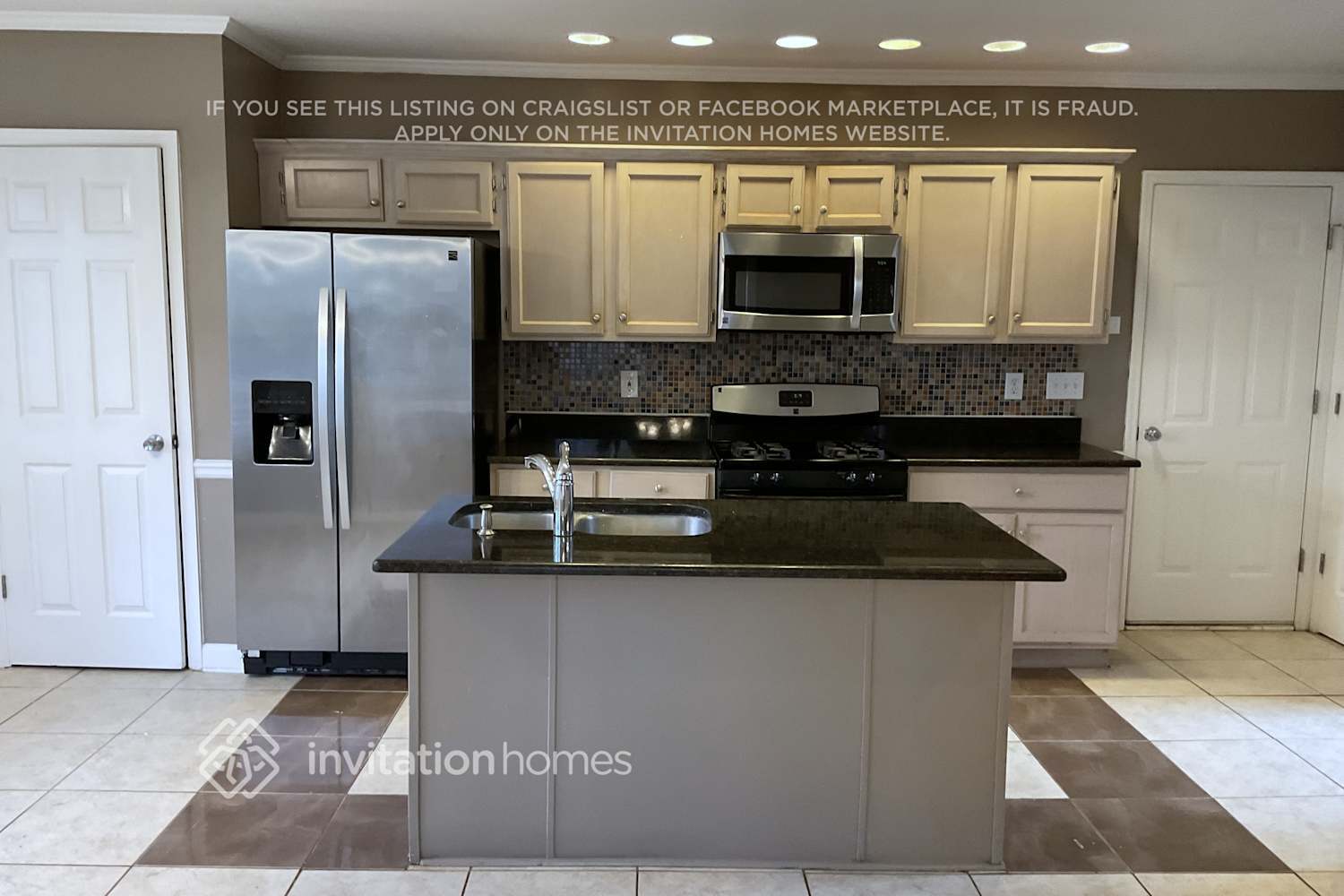 Building Photo - 1460 Gabriel Dr