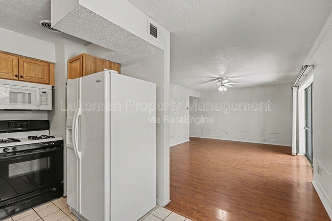 Building Photo - 728 Garland Cir