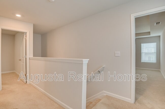 Building Photo - 1414 Deer Hollow Run
