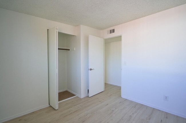 Building Photo - 3410 S Mann Ave