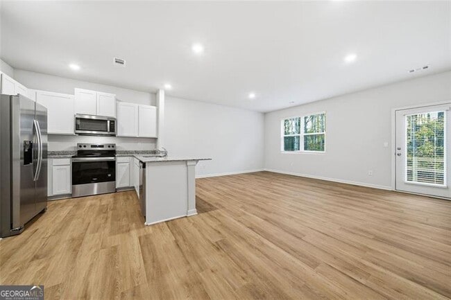 Building Photo - 5961 Skylar Dr