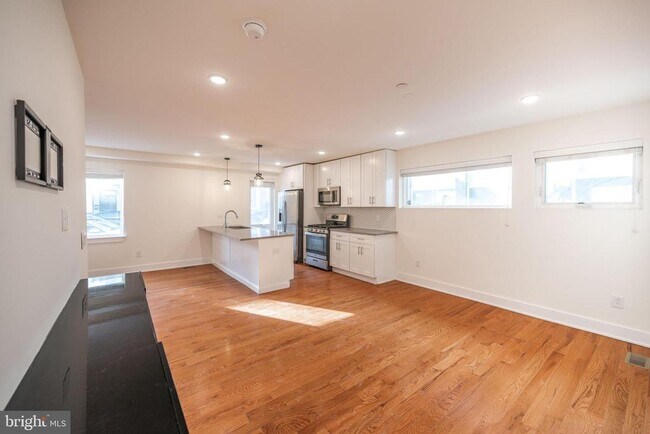 Building Photo - 1429 Germantown Ave