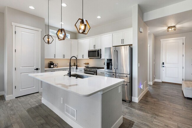 Building Photo - 2131 Seaglass St