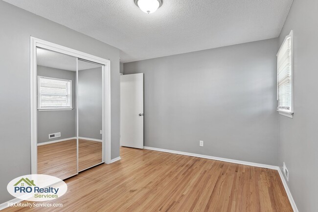 Building Photo - 431 Egret Blvd NW