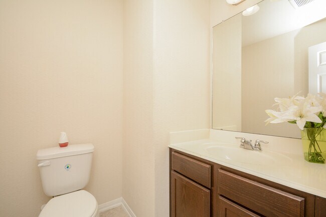 Building Photo - 2214 Forest Floor Ct