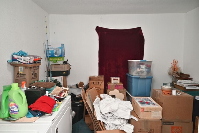 Building Photo - Handicap Accessible 2 Bed 1 Bath With Huge Yard In Burkburnett!