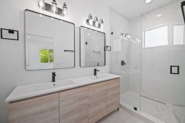 Building Photo - 1355 NW 42nd St