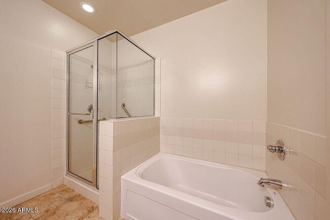 Building Photo - 7291 N Scottsdale Rd
